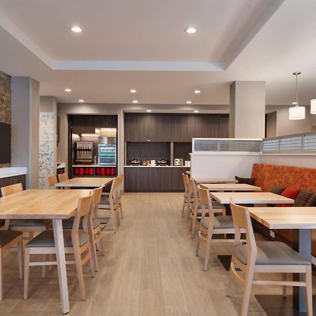 Towneplace Suites By Marriott Logan Eksteriør bilde