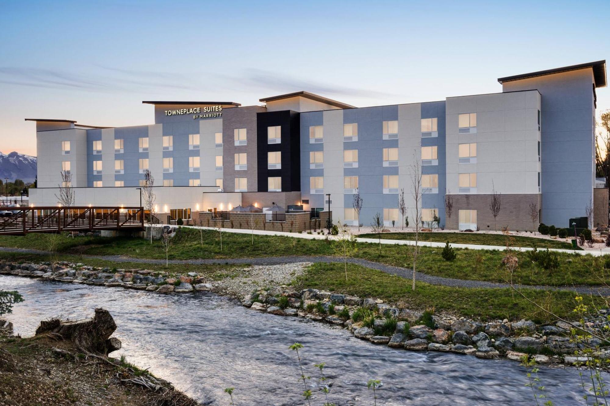 Towneplace Suites By Marriott Logan Eksteriør bilde