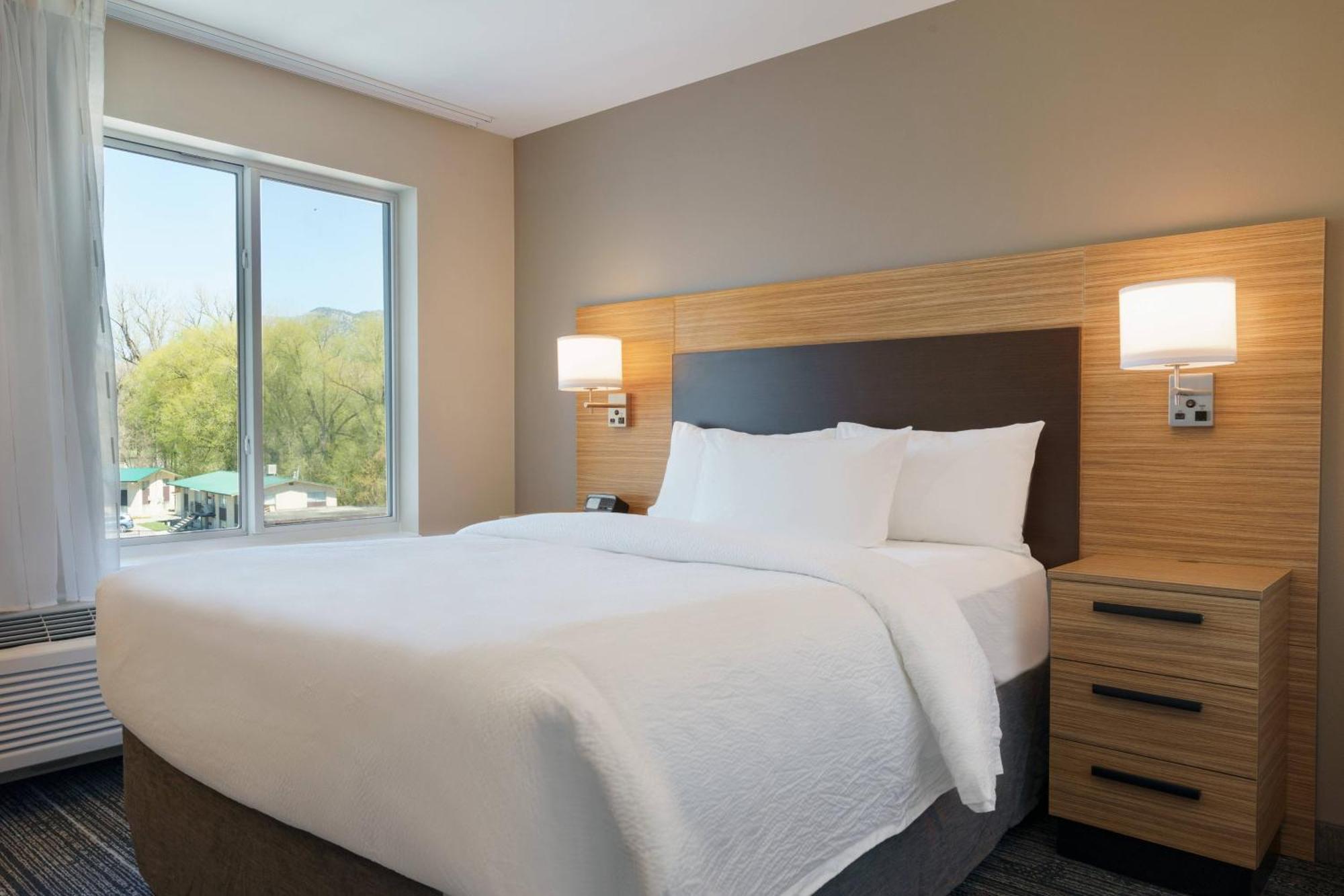 Towneplace Suites By Marriott Logan Eksteriør bilde